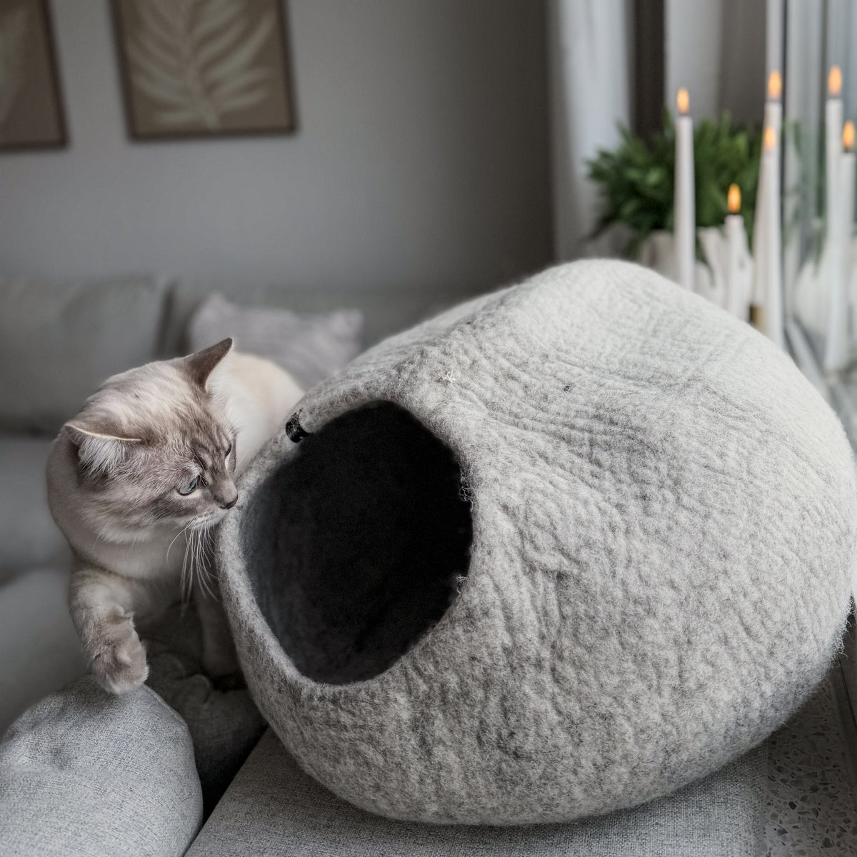 PEBBLE felt cave for cats