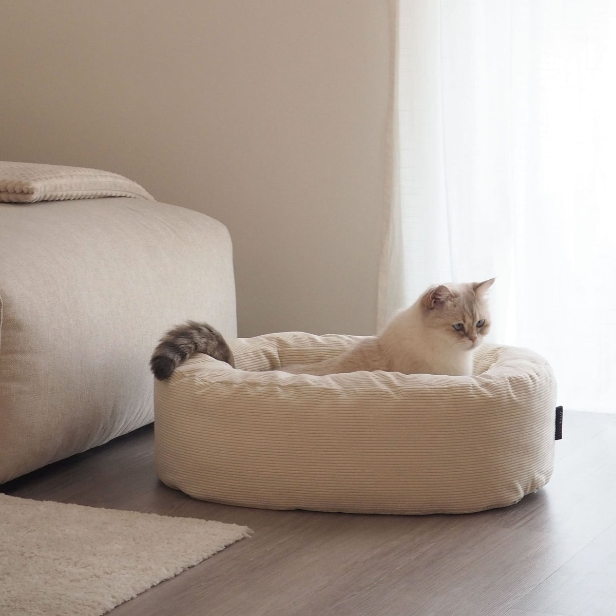 DINGHY cat bed