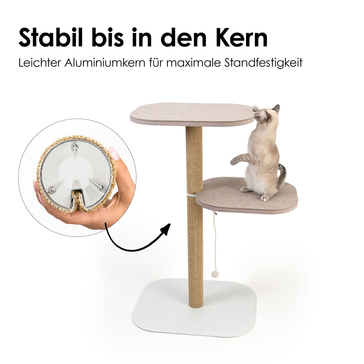 Stabiler Kratzbaum mit leichtem Aluminiumkern im Inneren für maximale Standfestigkeit, mit spielender Siamkatze und Detailansicht des Innenaufbaus.