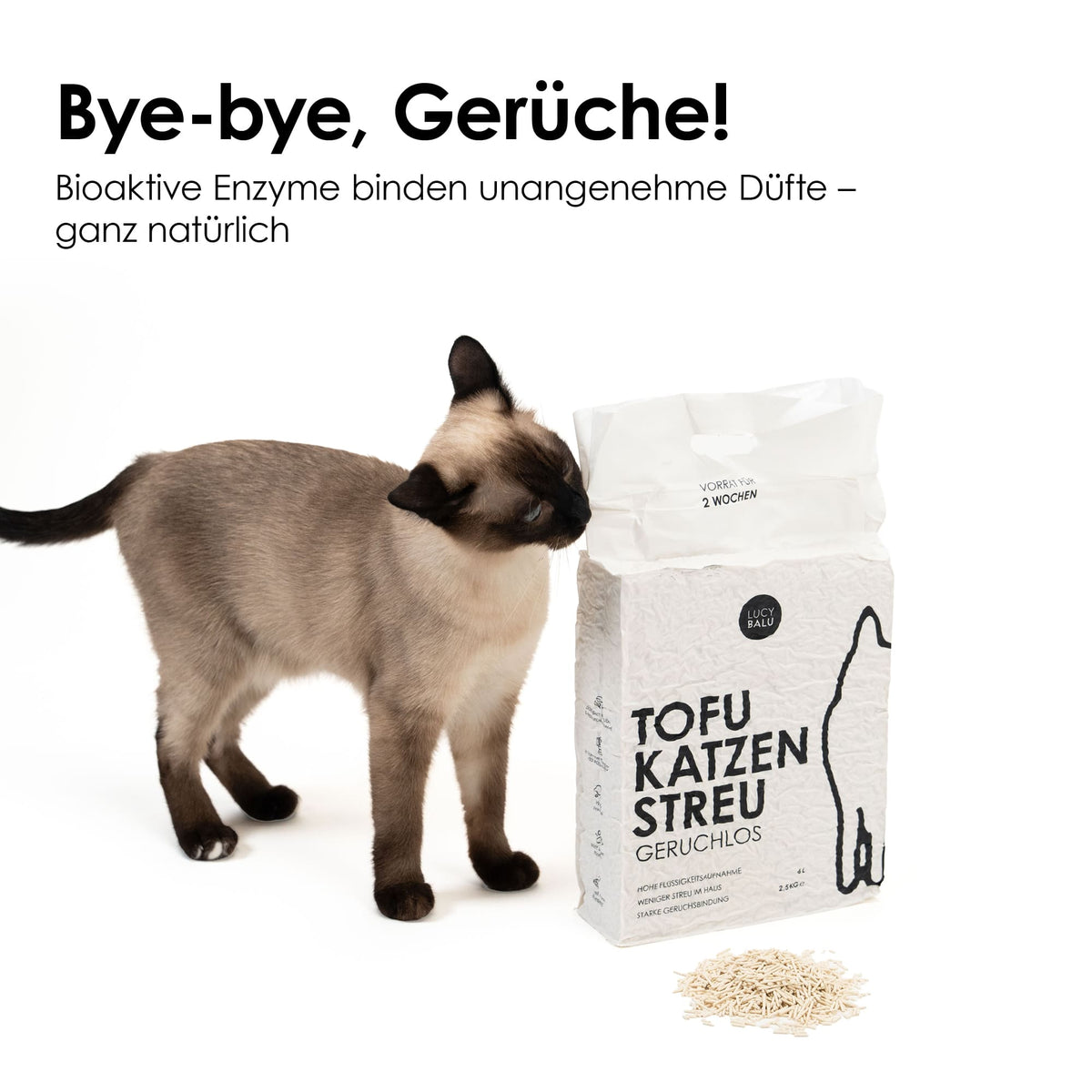 Katze schnuppert an geöffnetem Beutel Tofu Katzenstreu in der Variante Geruchlos mit Text: "Bye-bye, Gerüche"